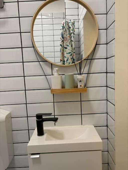 Tiny Studio Quinet Bukarest Eksteriør billede