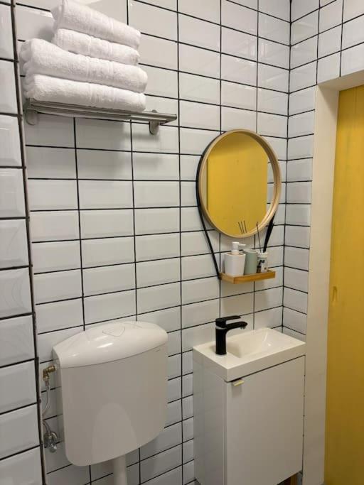 Tiny Studio Quinet Bukarest Eksteriør billede